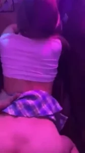 礼仪小姐后续 一起酒吧在卫生间忍不住后入